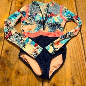 Girls Athleta Girl swimsuit size 8-10